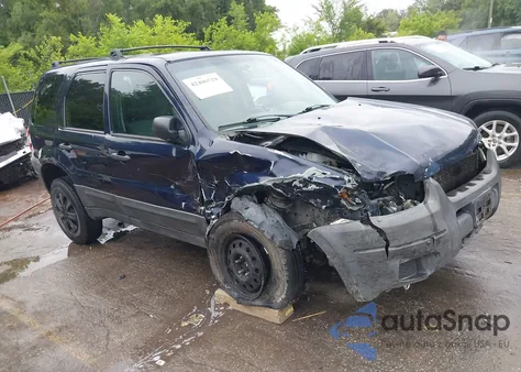 2004 Ford Escape Xls z USA, uszkodzony, nr VIN 1FMYU92104DA07171